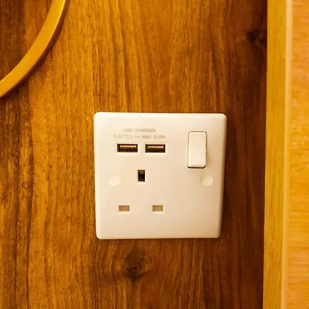 Sea View Luxury In Acropaphos, Patio, Terrace, Pool, Tv 65 Inch 아파트 Klorakas