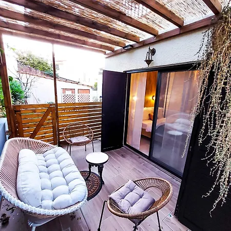 Sea View Luxury In Acropaphos, Patio, Terrace, Pool, Tv 65 Inch