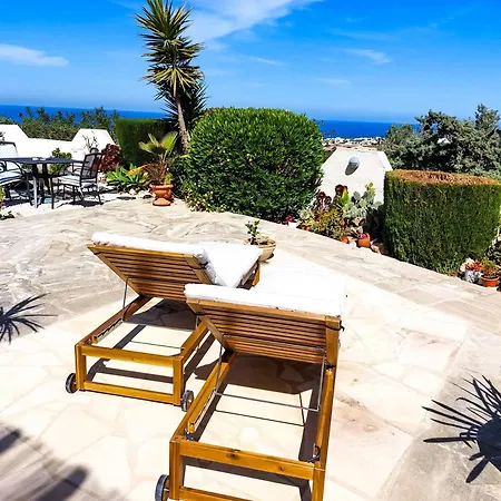 Sea View Luxury In Acropaphos, Patio, Terrace, Pool, Tv 65 Inch 아파트 *
