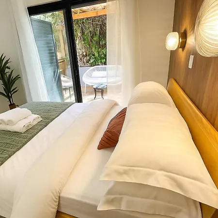 Sea View Luxury In Acropaphos, Patio, Terrace, Pool, Tv 65 Inch Lejlighed Klorakas