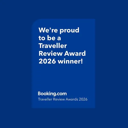 Sea View Luxury In Acropaphos, Patio, Terrace, Pool, Tv 65 Inch Lejlighed *