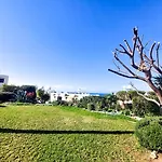 Stunning Sea View Apt, Patio, Terrace, Pool, Smart Tv65