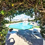 Stunning Sea View Apt, Patio, Terrace, Pool, Smart Tv65
