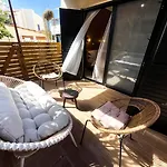 Stunning Sea View Apt, Patio, Terrace, Pool, Smart Tv65