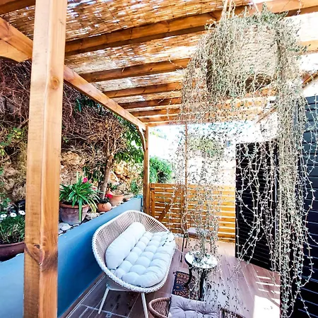 Sea View Luxury In Acropaphos, Patio, Terrace, Pool, Tv 65 Inch