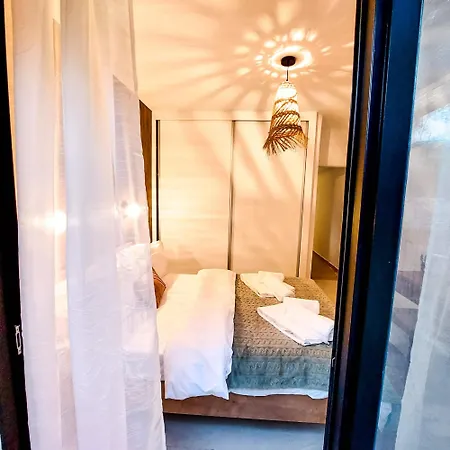 公寓 Sea View Luxury In Acropaphos, Patio, Terrace, Pool, Tv 65 Inch