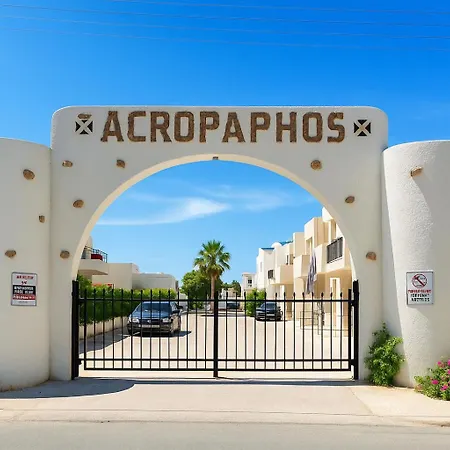 Sea View Luxury In Acropaphos, Patio, Terrace, Pool, Tv 65 Inch Klorakas