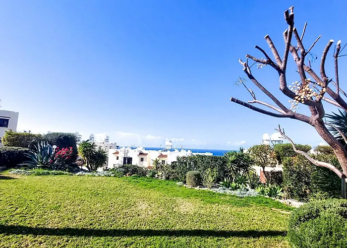 Sea View Luxury In Acropaphos, Patio, Terrace, Pool, Tv 65 Inch Apartament *