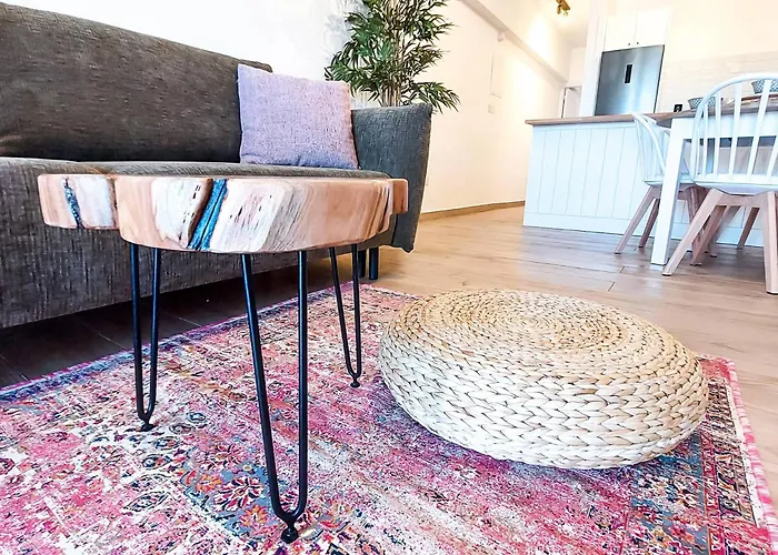 Sea View Luxury In Acropaphos, Patio, Terrace, Pool, Tv 65 Inch *