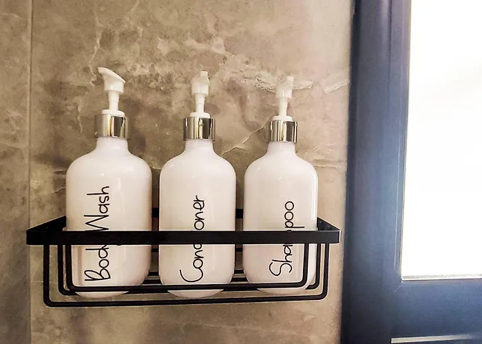 Apartament Sea View Luxury In Acropaphos, Patio, Terrace, Pool, Tv 65 Inch *