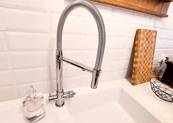 Sea View Luxury In Acropaphos, Patio, Terrace, Pool, Tv 65 Inch Apartament *