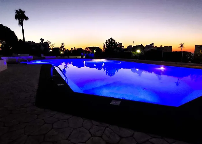 Sea View Luxury In Acropaphos, Patio, Terrace, Pool, Tv 65 Inch Apartament Klorakas
