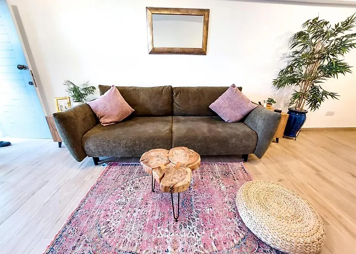 Sea View Luxury In Acropaphos, Patio, Terrace, Pool, Tv 65 Inch