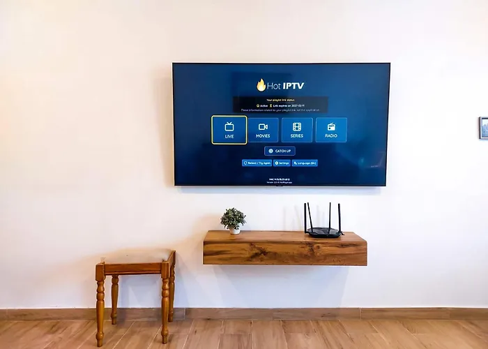 Sea View Luxury In Acropaphos, Patio, Terrace, Pool, Tv 65 Inch