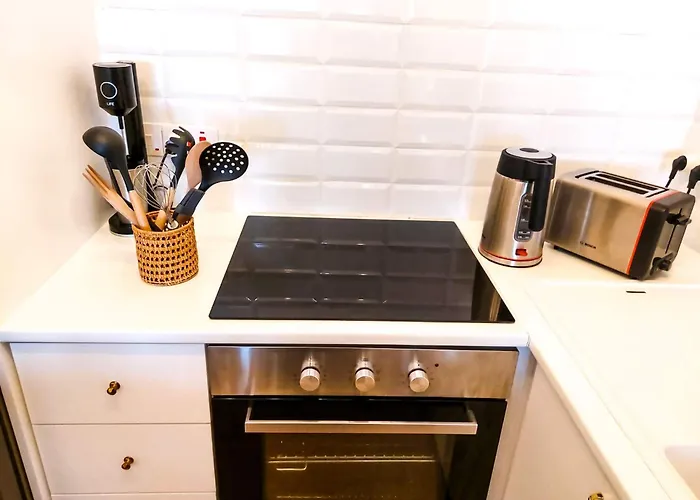 Sea View Luxury In Acropaphos, Patio, Terrace, Pool, Tv 65 Inch