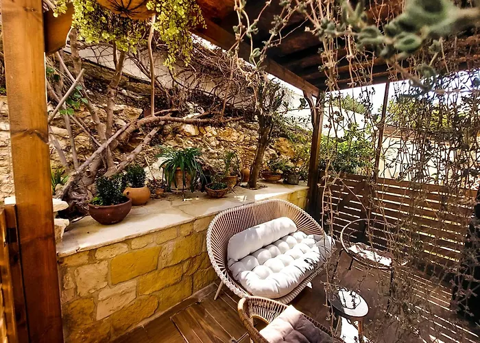 Sea View Luxury In Acropaphos, Patio, Terrace, Pool, Tv 65 Inch *